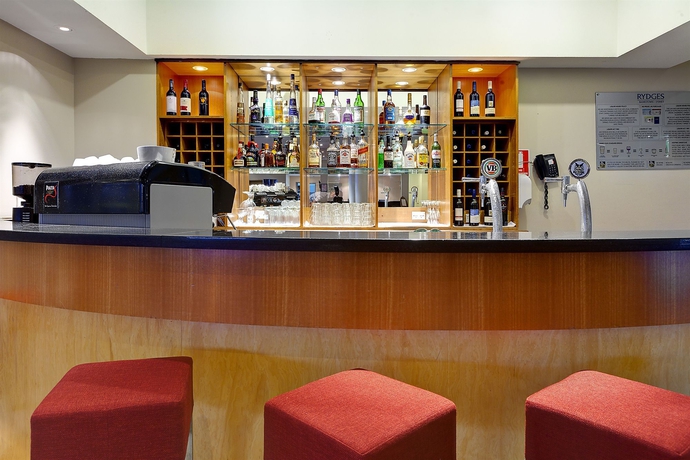 Imagen del bar/restaurante del Hotel Rydges Bankstown. Foto 3