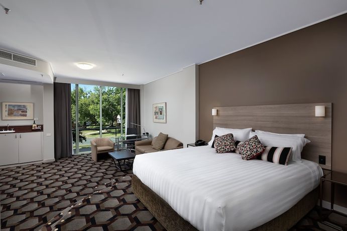 Imagen de la habitación del Hotel Rydges Canberra. Foto 2