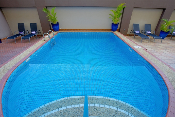 Imagen de la piscina del Hotel Rydges Darwin Central. Foto 16