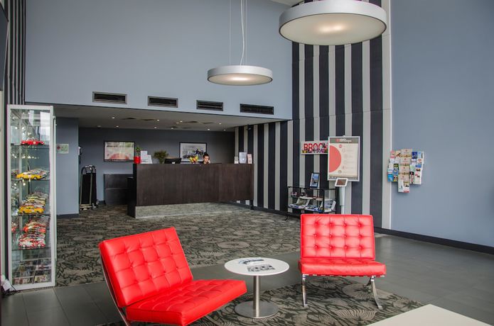 Imagen de los interiores del Hotel Rydges Mount Panorama Bathurst. Foto 20