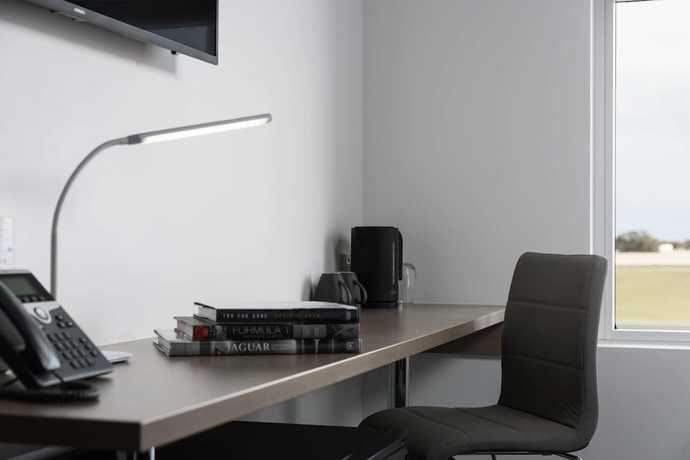 Imagen de la habitación del Hotel Rydges Pit Lane. Foto 7