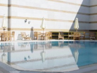Imagen de la piscina del Hotel Rydges Plaza Doha. Foto 5