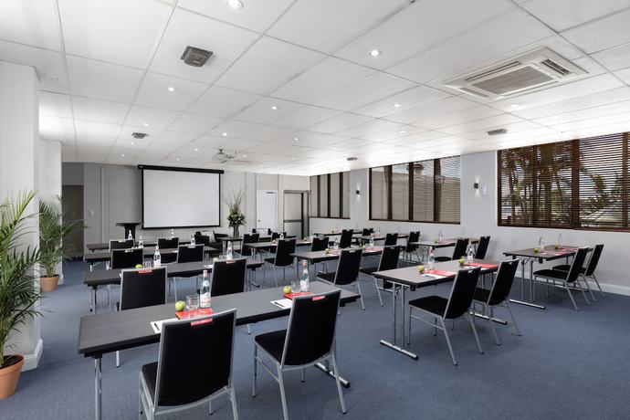 Imagen de los interiores del Hotel Rydges Southbank Townsville. Foto 17