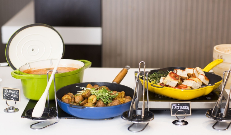 Imagen del bar/restaurante del Hotel Rydges Sydney Central. Foto 4