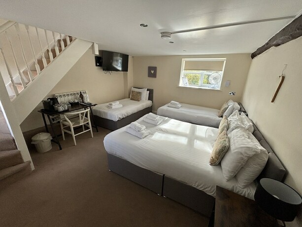 Imagen de la habitación del Hotel Rylands Farmhouse. Foto 19