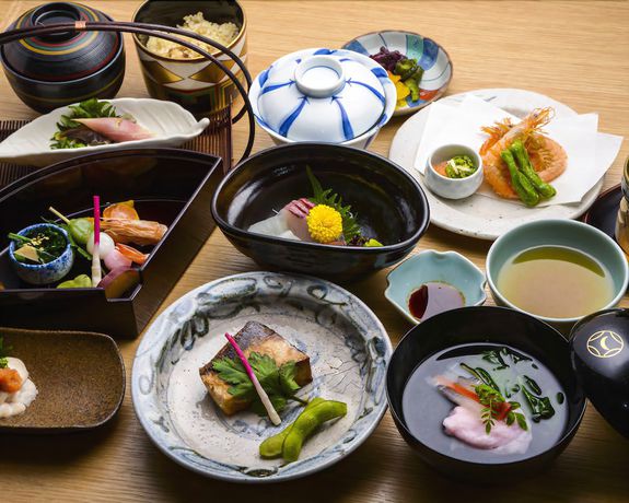 Imagen del bar/restaurante del Hotel Ryokan Isuzu. Foto 7