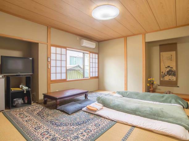 Imagen de la habitación del Hotel Ryokan Kenrokuen. Foto 8