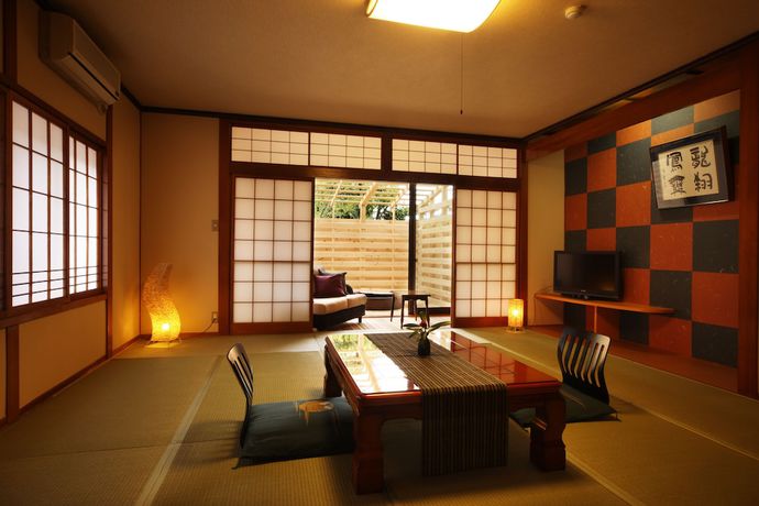 Imagen de la habitación del Hotel Ryokan NIEMONYA. Foto 4