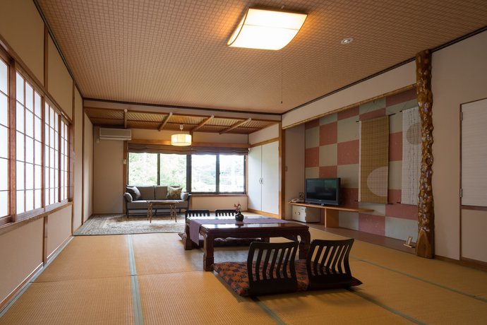 Imagen de la habitación del Hotel Ryokan NIEMONYA. Foto 12