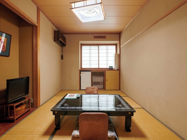 Imagen de la habitación del Hotel Ryokufuen Kiyoharu. Foto 8