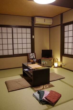 Imagen de la habitación del Hotel Ryoso Chatani. Foto 13