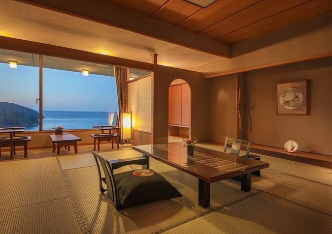 Imagen de la habitación del Hotel Ryoso Umi-no-chou. Foto 12