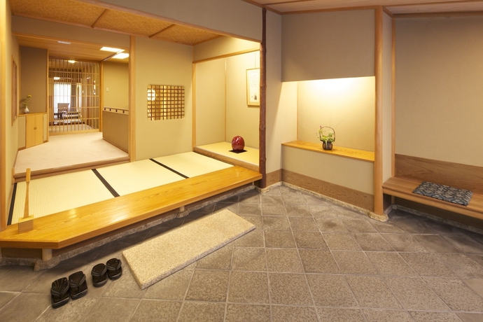 Imagen de la habitación del Hotel Ryotei Hanzuiryo. Foto 8