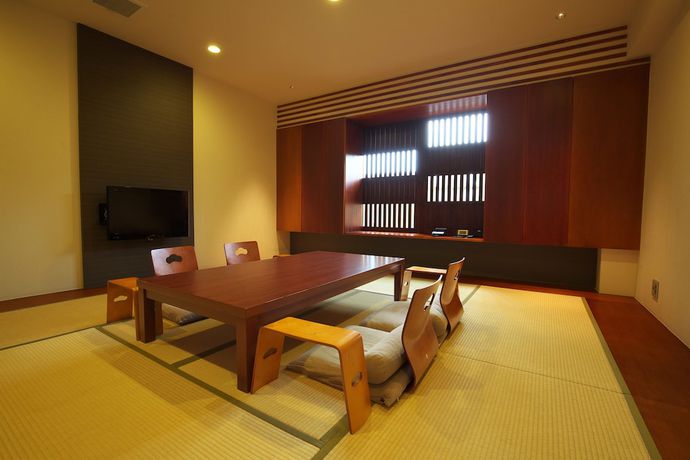 Imagen de la habitación del Hotel Ryotei Matsuya Honkan Suizenji. Foto 6