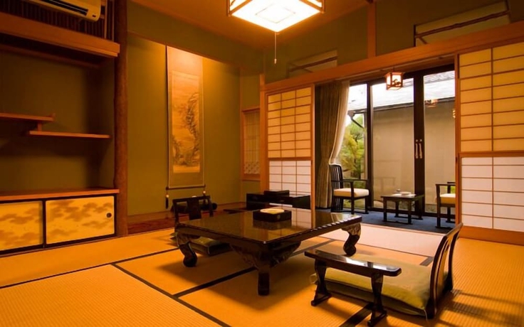Imagen de la habitación del Hotel Ryotei Takano. Foto 8