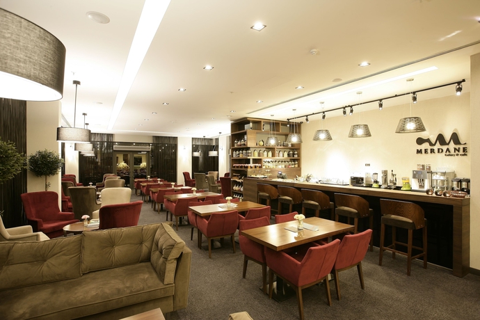 Imagen de los interiores del Hotel Rys and Restaurant. Foto 19