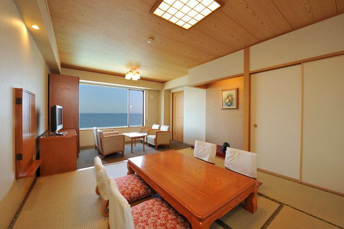 Imagen de la habitación del Hotel Ryugujo Spa Mikazuki Ryugutei. Foto 4