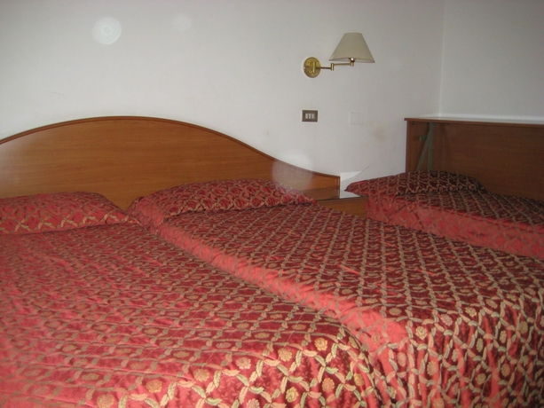 Imagen de la habitación del Hotel S. Antonio. Foto 10