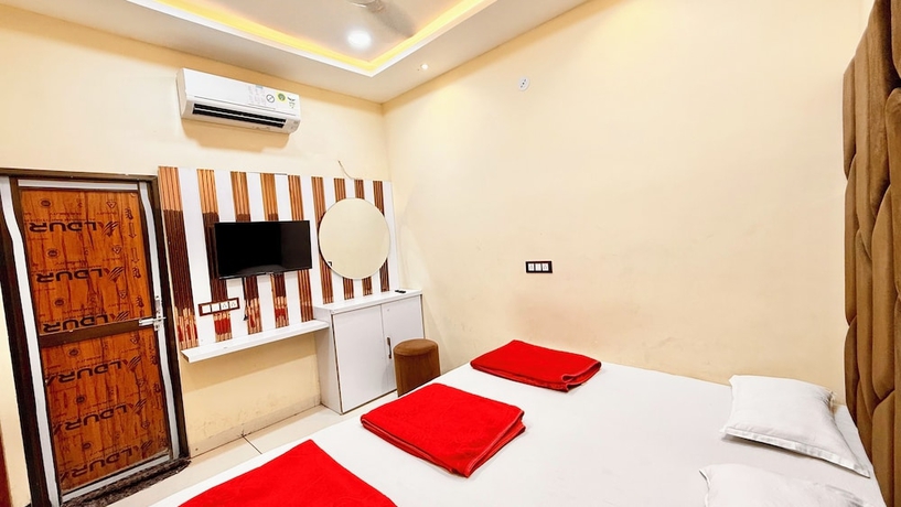 Imagen de la habitación del Hotel S C PALACE near Mahakal Temple. Foto 4