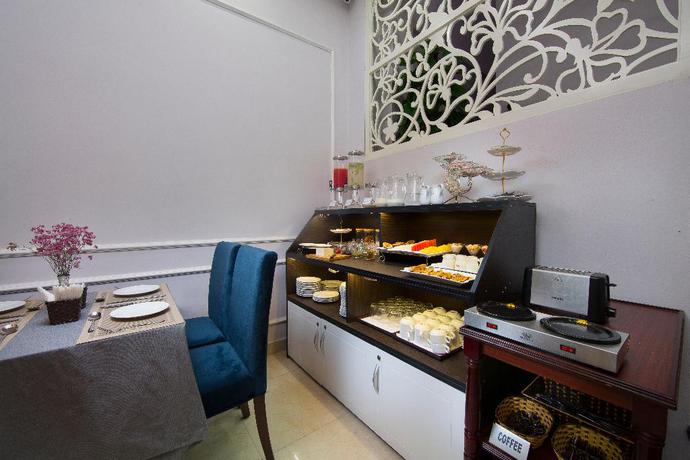 Imagen del bar/restaurante del Hotel S Central and Spa. Foto 3