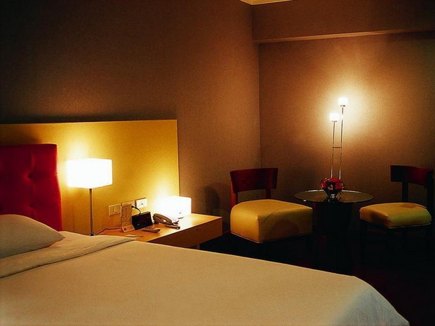 Imagen de la habitación del Hotel S D Avenue. Foto 3
