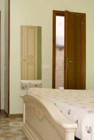 Imagen de la habitación del Hotel S. Ercolano. Foto 5