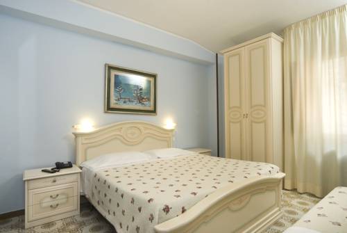 Imagen de la habitación del Hotel S. Ercolano. Foto 16