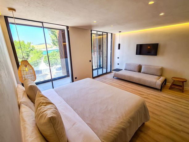 Imagen de la habitación del Hotel S Estancia Suites. Foto 2