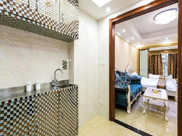 Imagen de la habitación del Hotel S. International Service Apartment. Foto 5