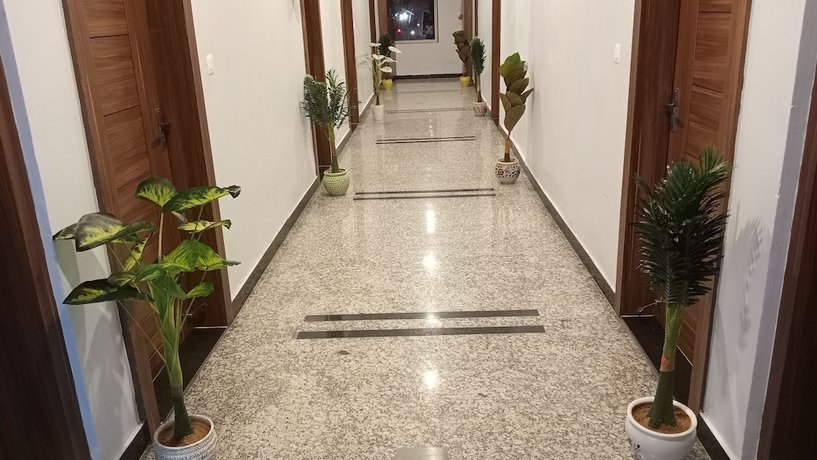 Imagen de la habitación del Hotel S J Pride. Foto 9
