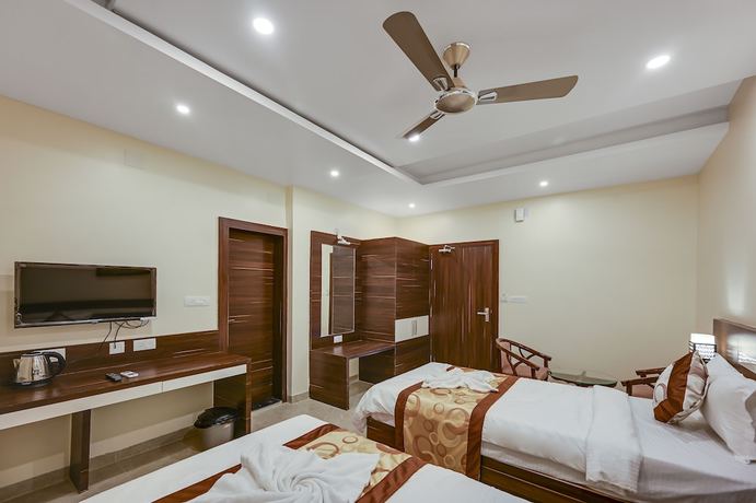 Imagen de la habitación del Hotel S J Pride. Foto 11