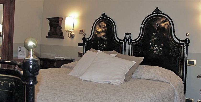 Imagen de la habitación del Hotel S. Martin. Foto 13