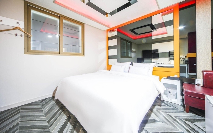 Imagen de la habitación del Hotel S Motel. Foto 7