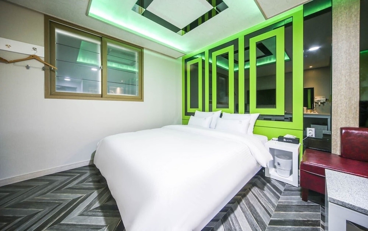 Imagen de la habitación del Hotel S Motel. Foto 9