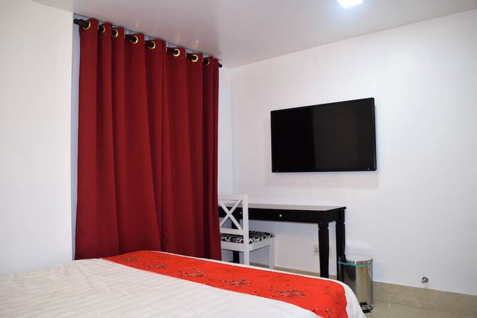 Imagen de la habitación del Hotel S Rose. Foto 12