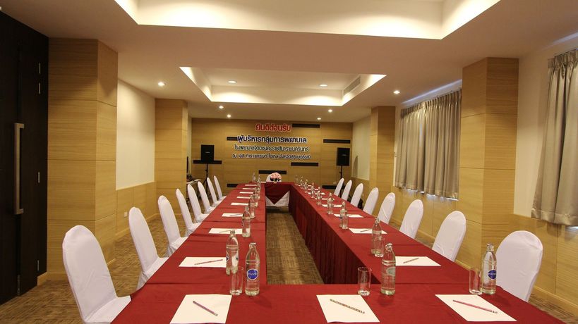 Imagen de la habitación del Hotel S Tara Grand Hotel. Foto 5