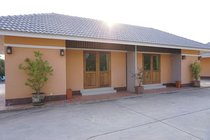 Imagen general del Hotel S Ville Resort. Foto 10