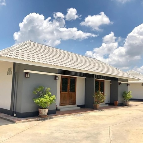 Imagen general del Hotel S Ville Resort. Foto 12