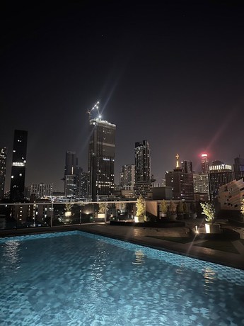 Imagen de la piscina del Hotel S3 Siam Bangkok. Foto 20