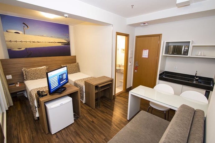 Imagen de la habitación del Hotel S4. Foto 13