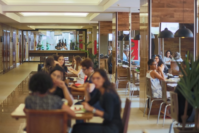 Imagen del bar/restaurante del Hotel S4. Foto 4