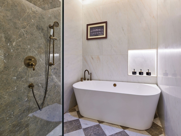 Imagen de la habitación del Hotel SADAR MANZIL HERITAGE by Atmosphere, Bhopal. Foto 8