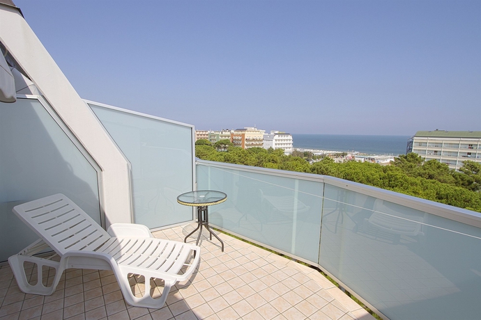 Imagen de los exteriores del Hotel SAHARA, Milano Marittima. Foto 9