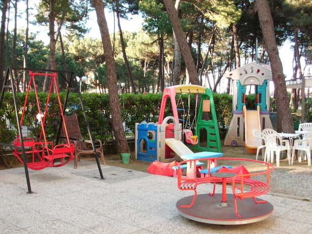 Imagen de los exteriores del Hotel SAHARA, Milano Marittima. Foto 10