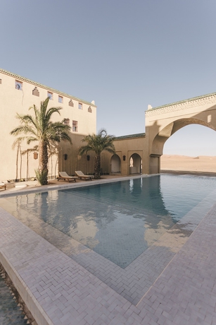 Imagen de la piscina del Hotel SAHARA PEARL HOTEL. Foto 16