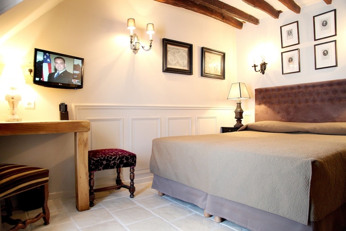 Imagen de la habitación del Hotel SAINT LOUIS EN L'ISLE. Foto 4