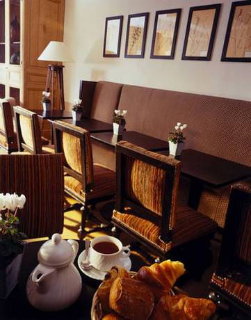 Imagen del bar/restaurante del Hotel SAINT THOMAS D'AQUIN. Foto 7