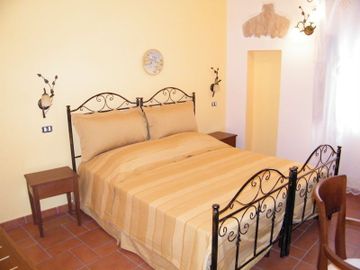 Imagen de la habitación del Hotel SALOTTO DI ATHENA. Foto 6