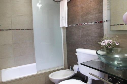 Imagen de la habitación del Hotel SAMAR&Aacute;N SUITES. Foto 15