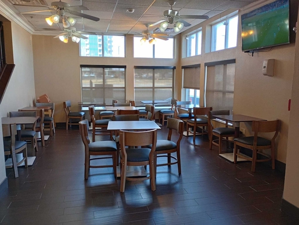 Imagen de los interiores del Hotel SAMIR Stay at NW Expressway. Foto 19